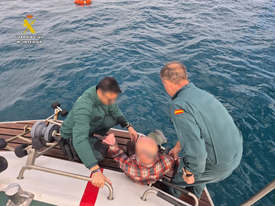 03 edit rescate kayak SERVICIO MARÍTIMO