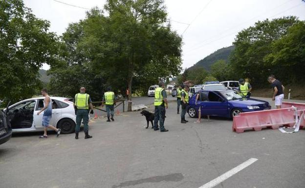 1203439405 guardia civil aquasella2022
