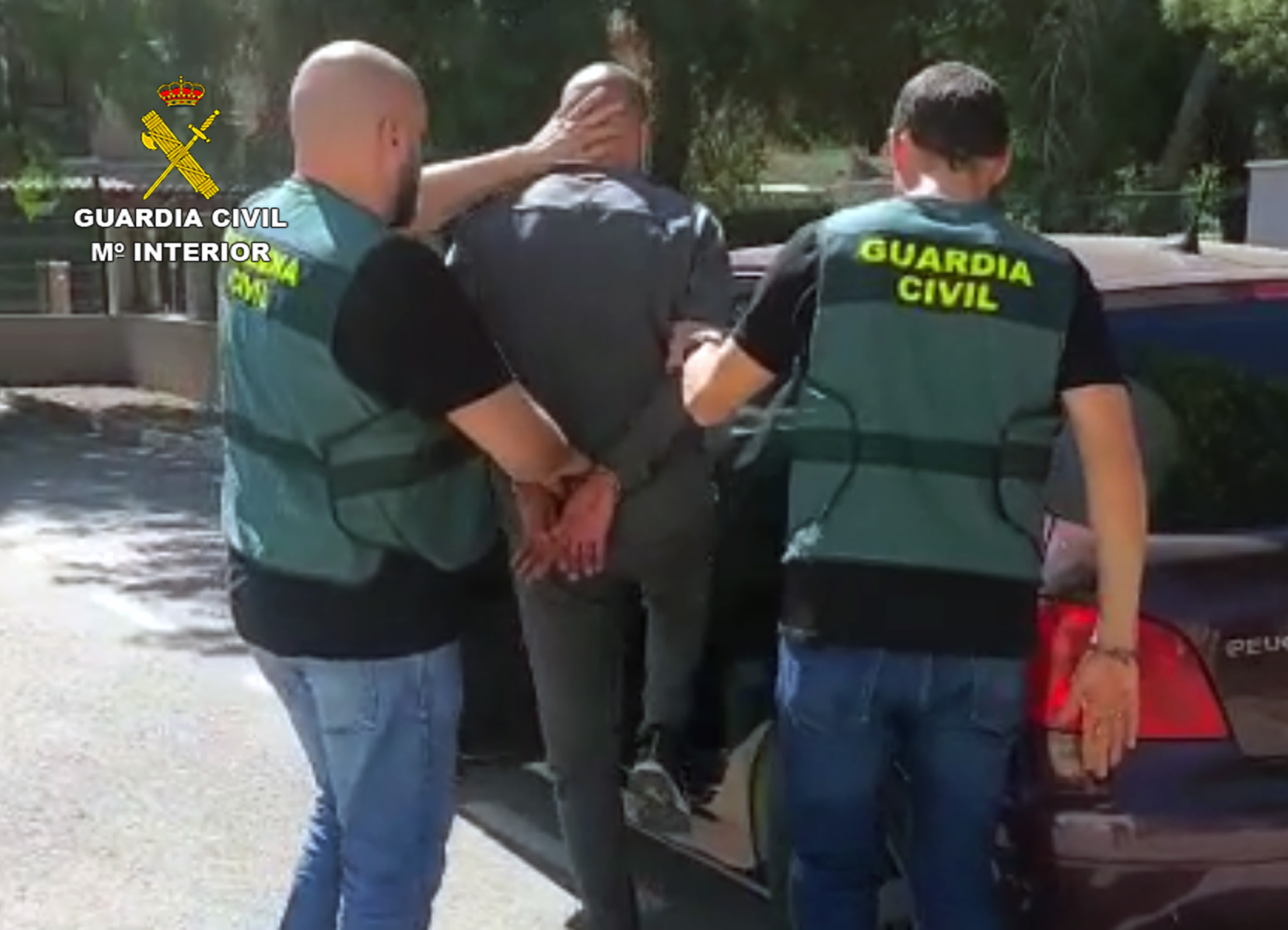 20220429 OP MAJU DETENIDO ROBO INTERIOR VEHÍCULOS