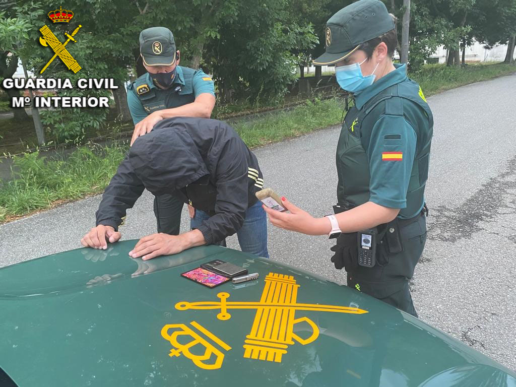 20220606 DETENIDO VECINO VALGA TRAFICO DROGAS