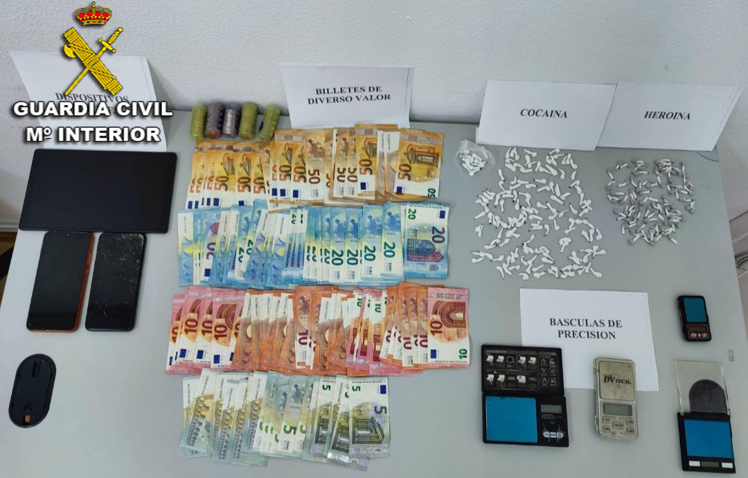 20220611 DETENIDOS DROGAS BUEU.jpg