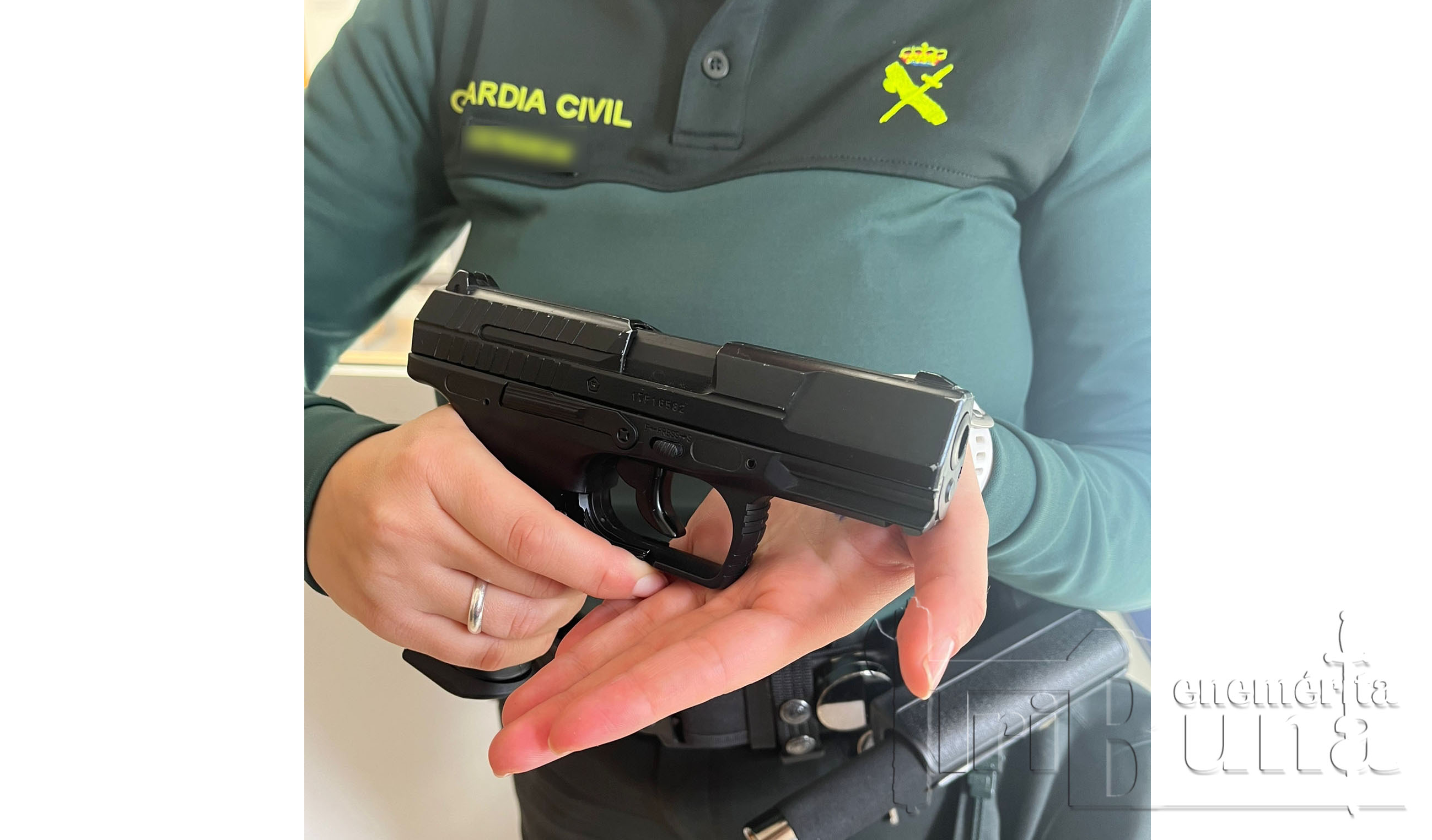 20230110 amenazas pistola simulada