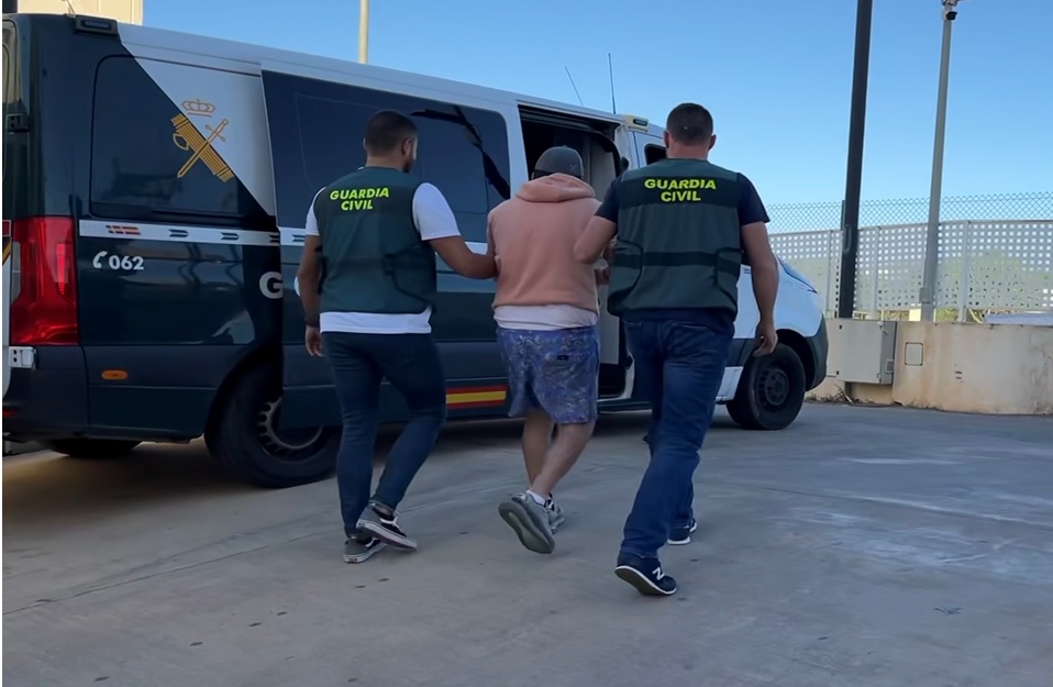 20230425 dto robos int vehiculo sant josep