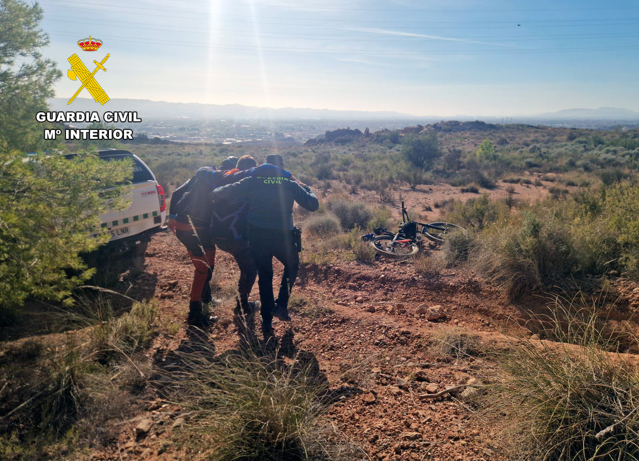 20231204 AUXILIO Y RESCATE CICLISTA ACCIDENTADO SIERRA TERCIA LC 02