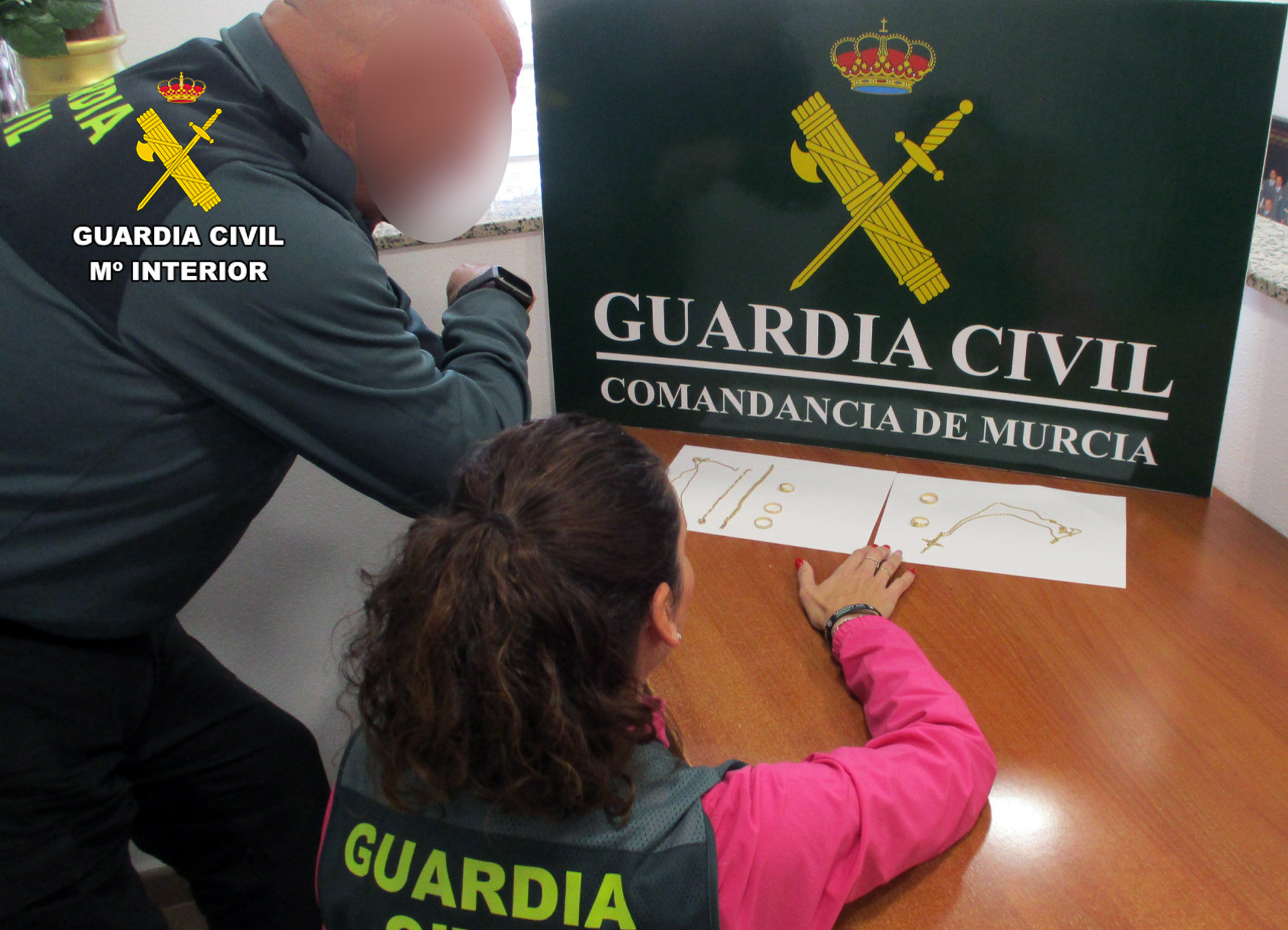 20240115 OP STARGOLD DETENIDOS SUSTRACION JOYAS SAN JAVIER 02