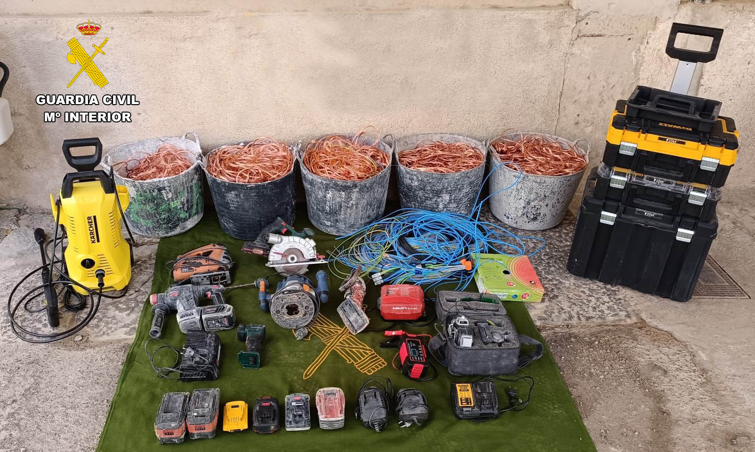 20240417 robo cobre arta
