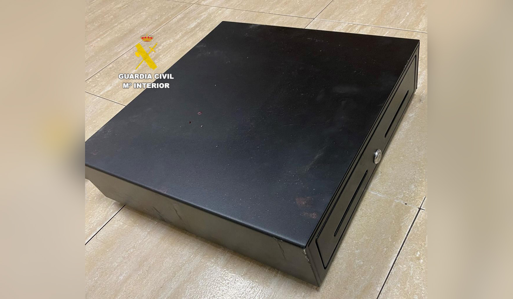 20250422 Almazora caja registradora