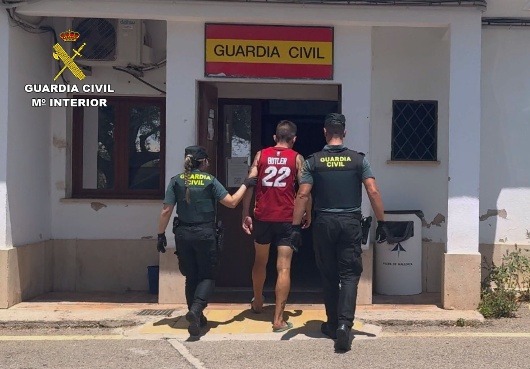 20250708 robo con violencia y hurto continuado