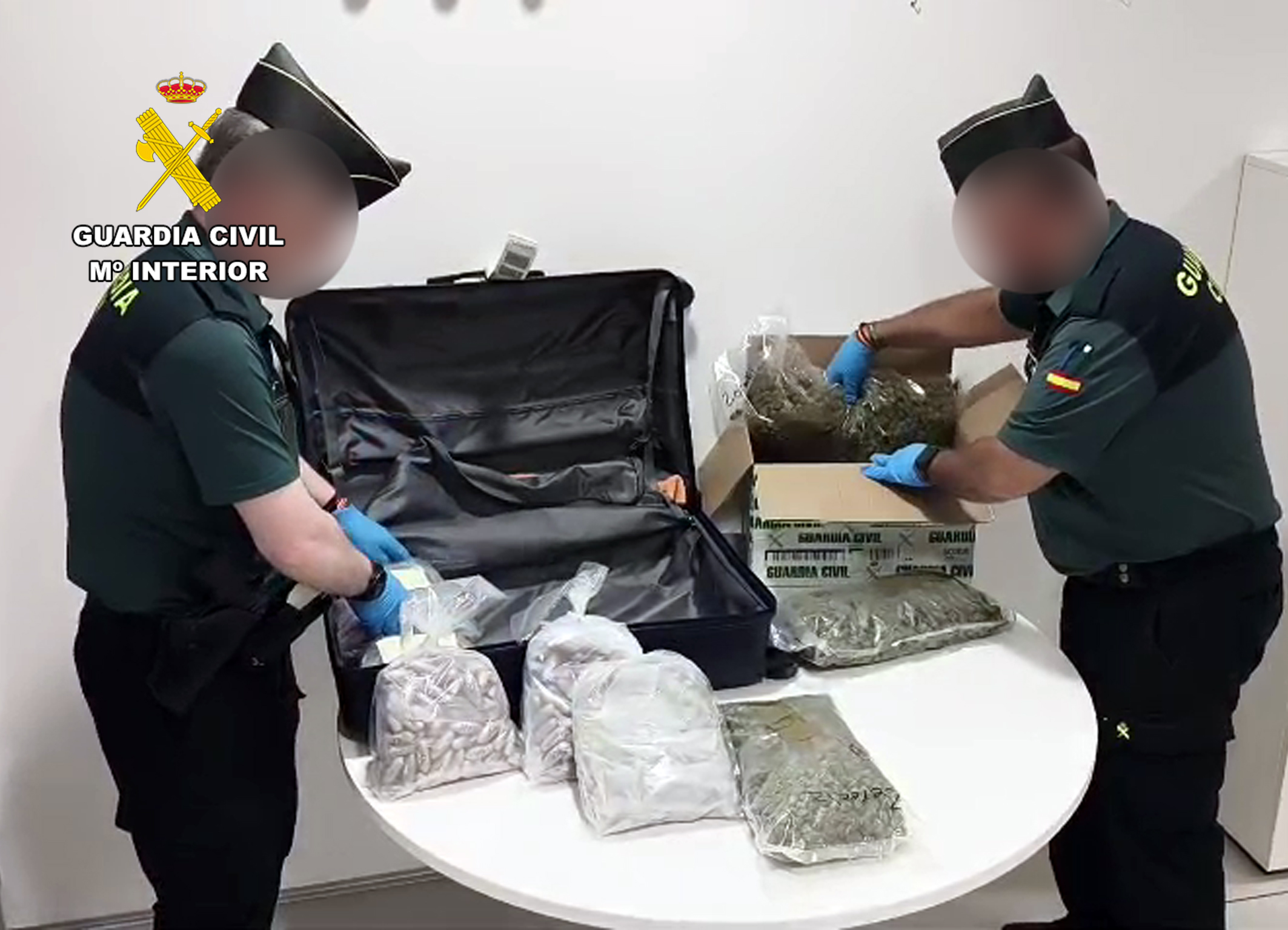 20260727 DETENIDO DROGA SFF AEROPUERTO CORVERA 01