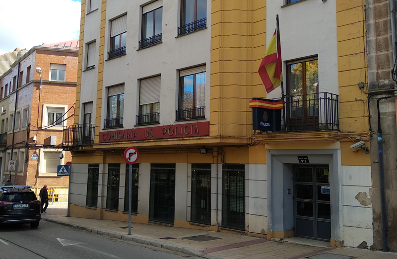 220506 dos detenidos falsedad documental