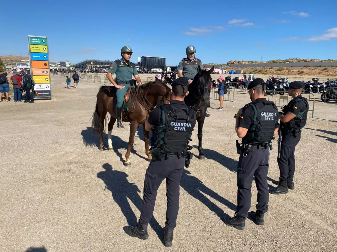 51490 guardia civil en motorland