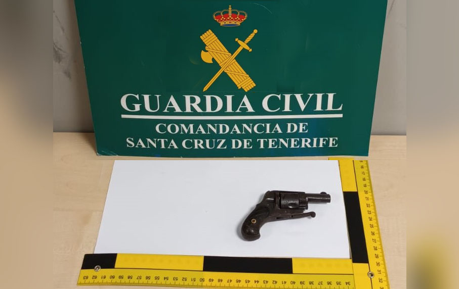 ARMA AEROPUERTO