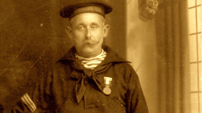 Carabinero Salvamento Naufragos Cortesia Quevedo Juan