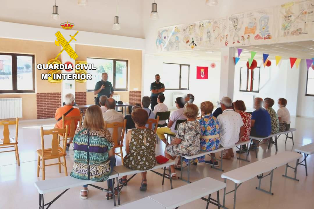 Charla mayores en Reliegos.GC 1