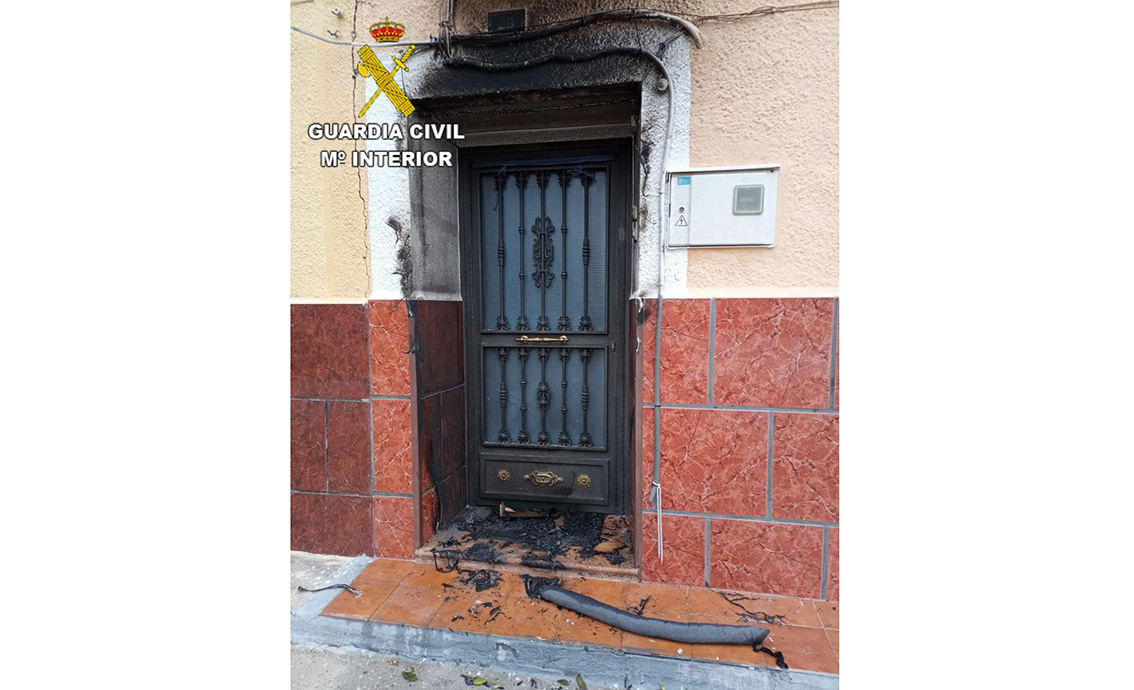 DAÑOS PUERTA