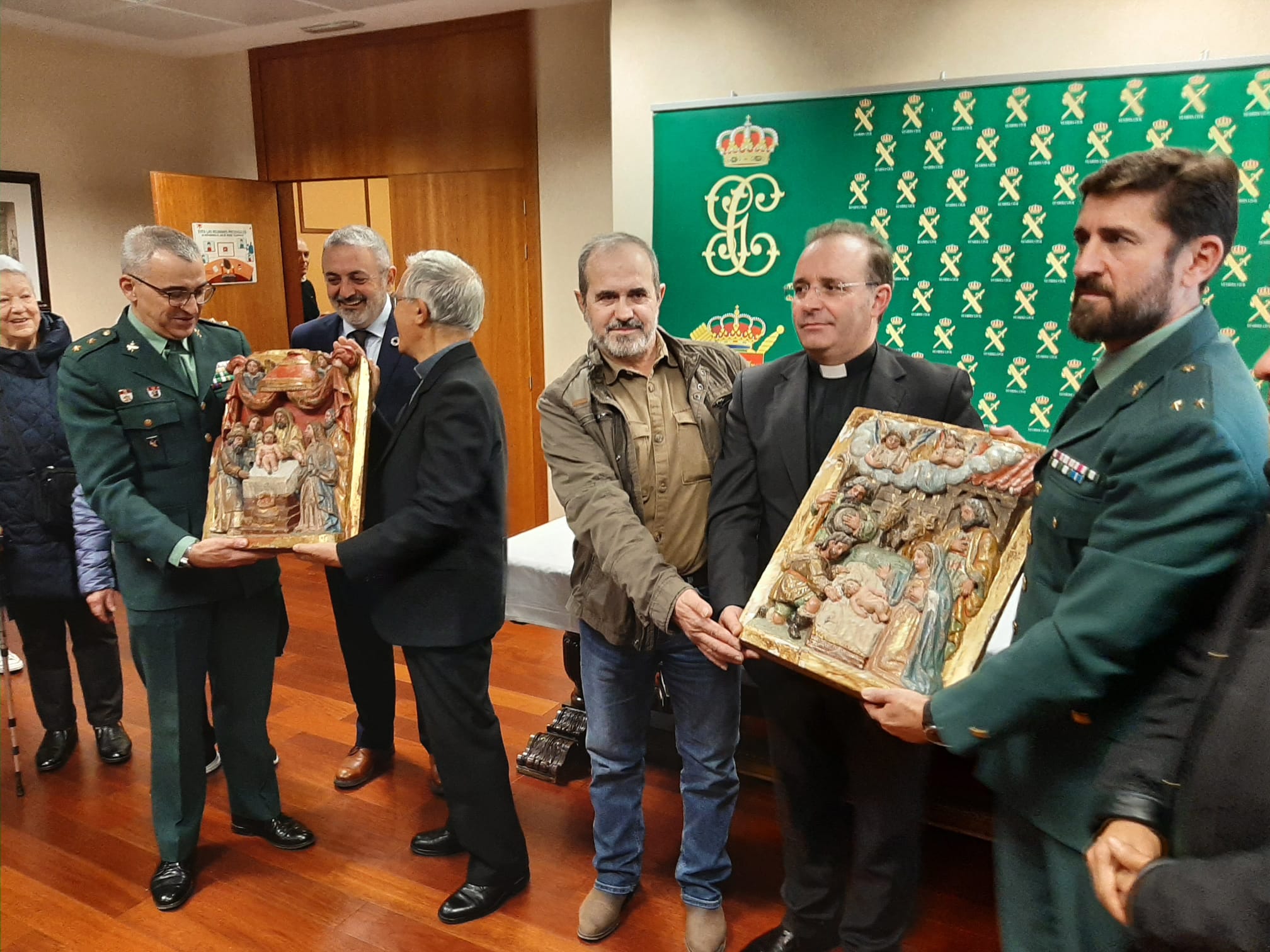Entrega retablos 24112022