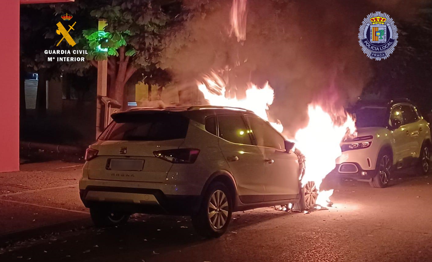 FOTO 2 incendio coche huesca