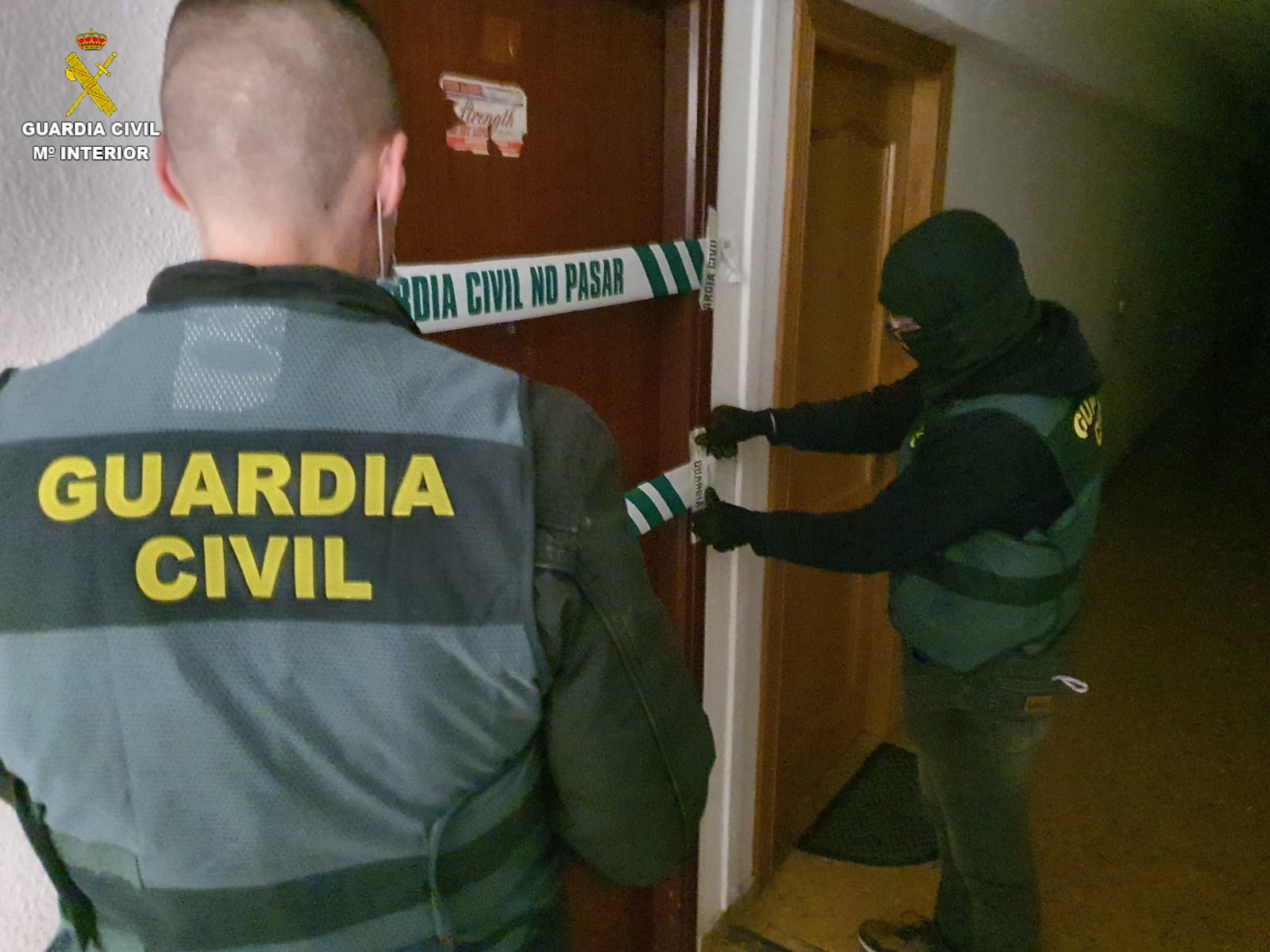 Fotografía guardia civil valencia plantacion