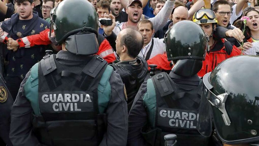 Guardias Instituto Vilumara LHospitalet Llobregat