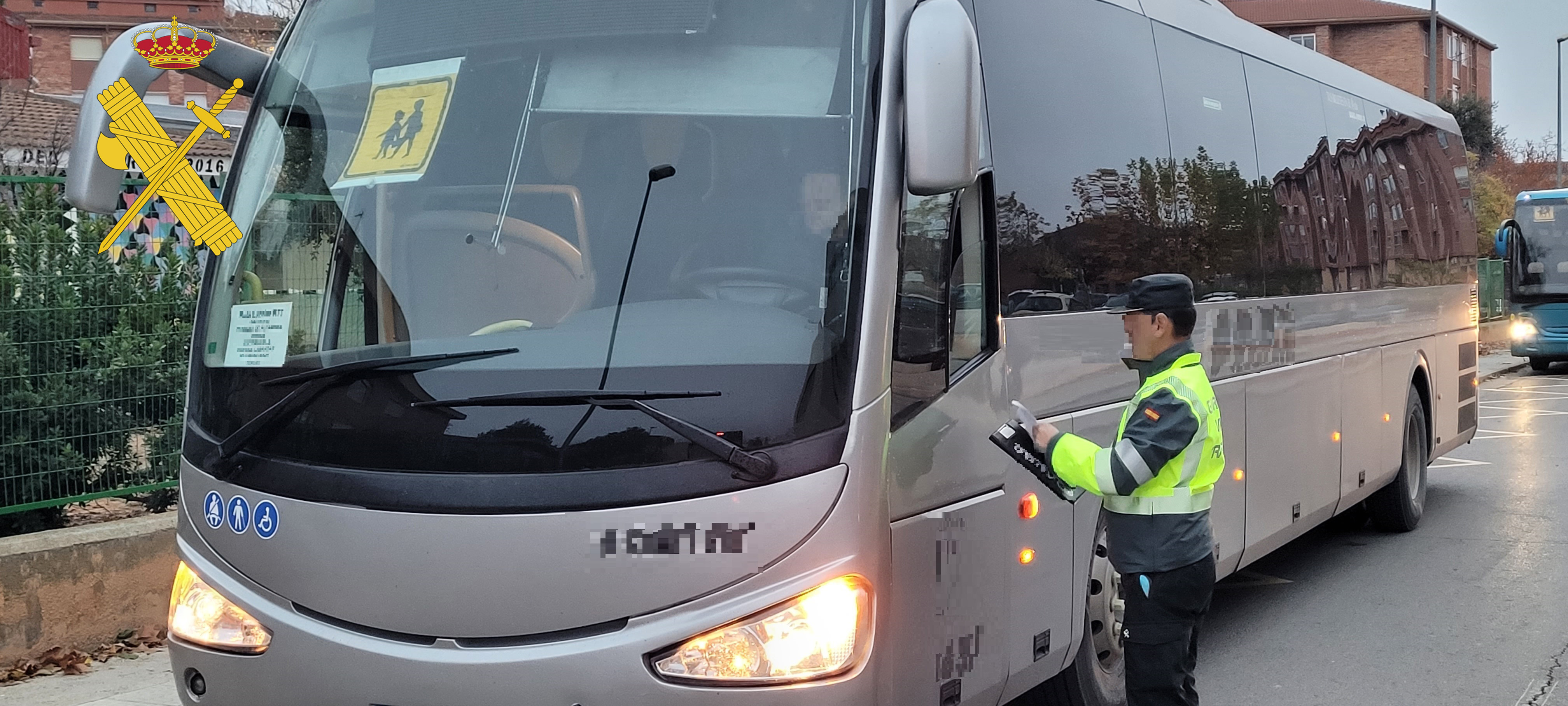 IMAGEN trafico inspeccion autobus copia
