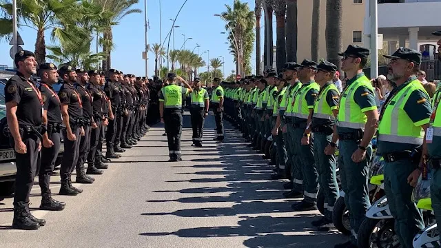 La UMSV de la Guardia Civil en la Vuelta ciclista a Espana