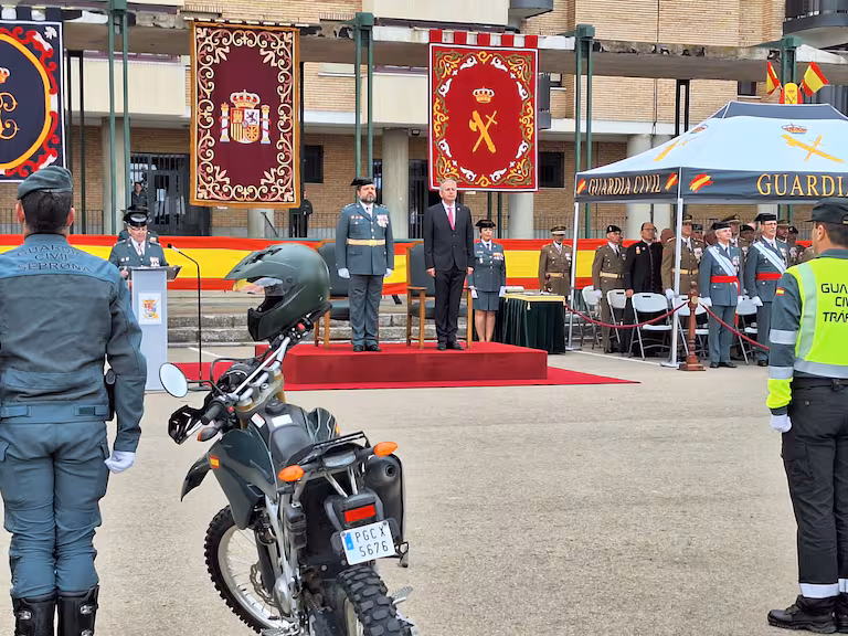 MDWWGNLAAVDEXG7KSZHJDDVOME