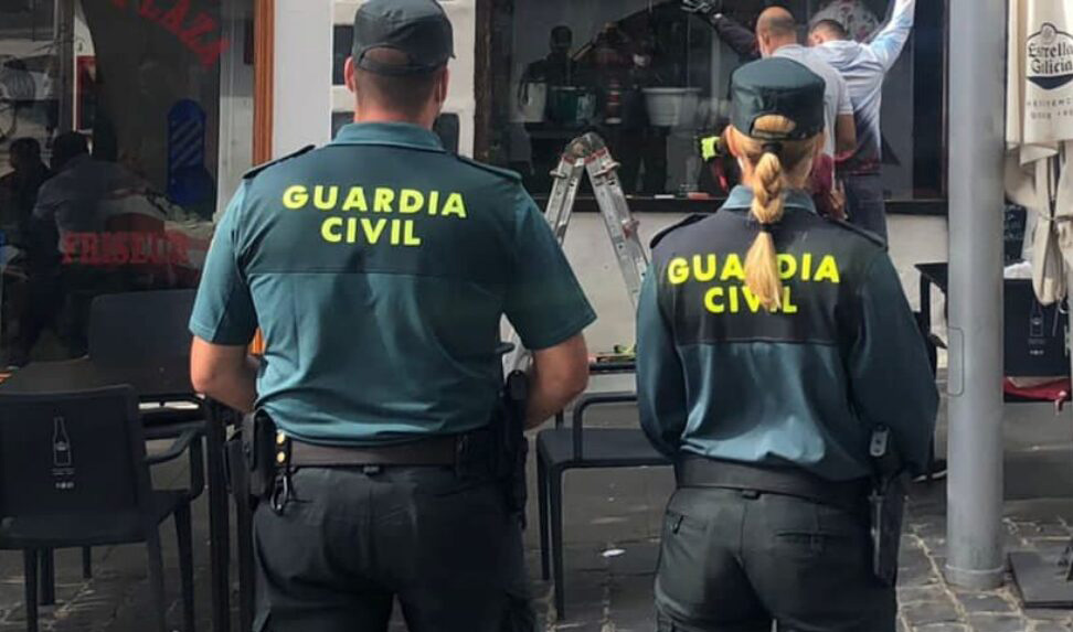 PHOTO 2021 12 14 14 34 13 972x972