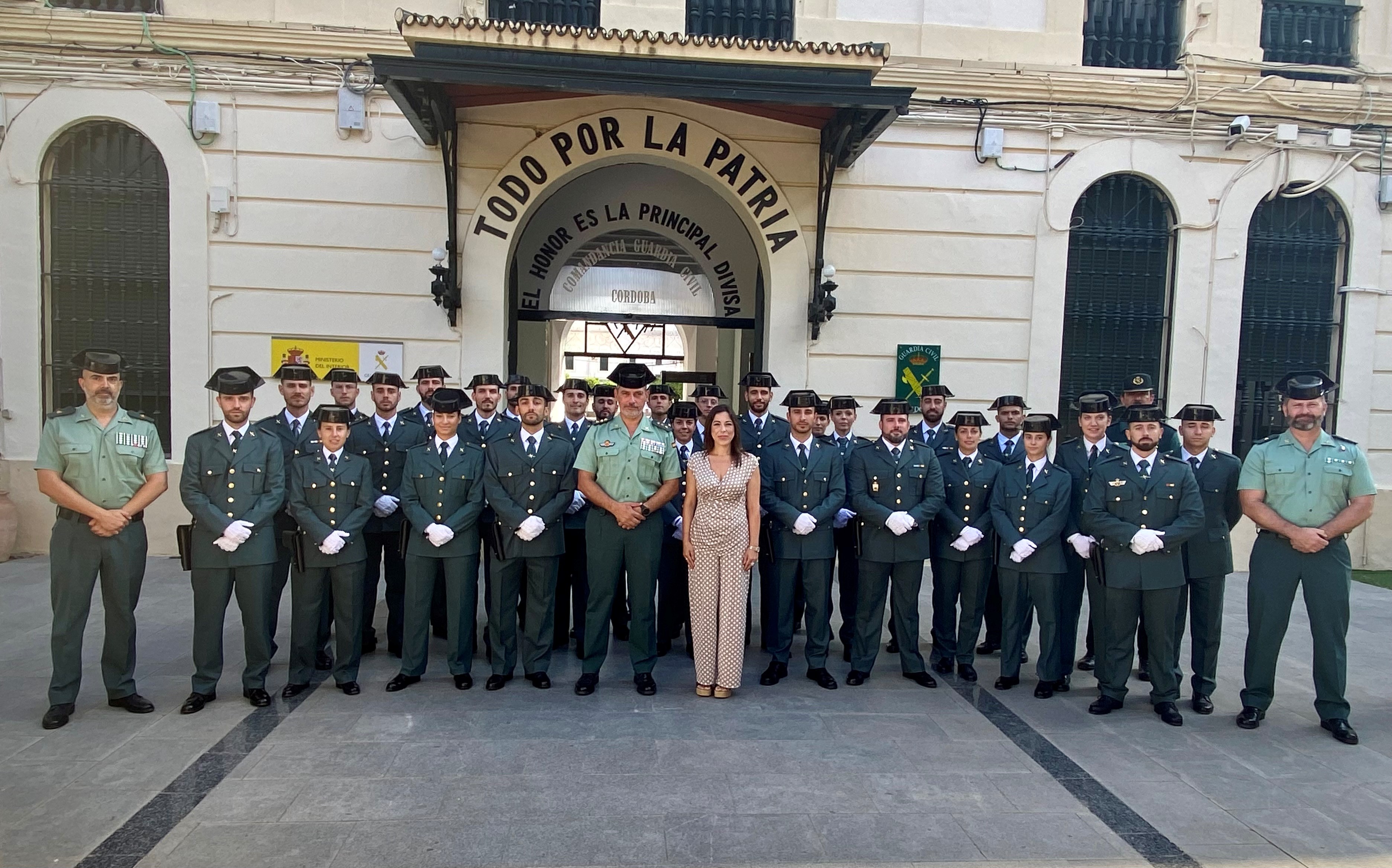 PRESENTACION ALUMNOS PUERTA CMDA