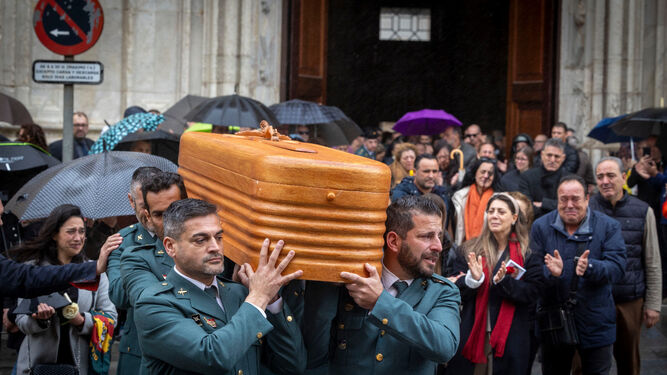 Salida Catedral Cadiz ceremonia religiosa 