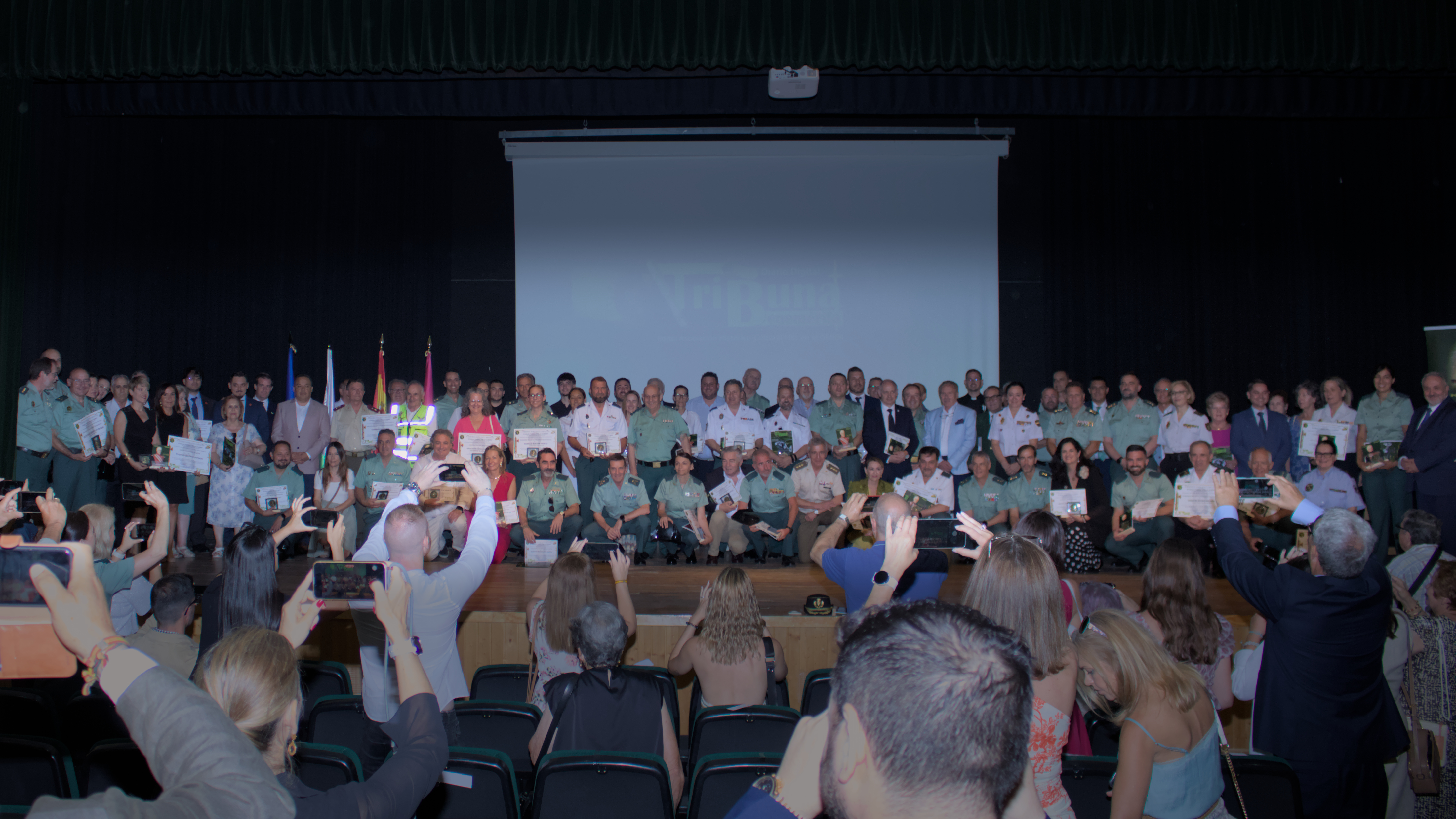 TBPremiosFiel25 160