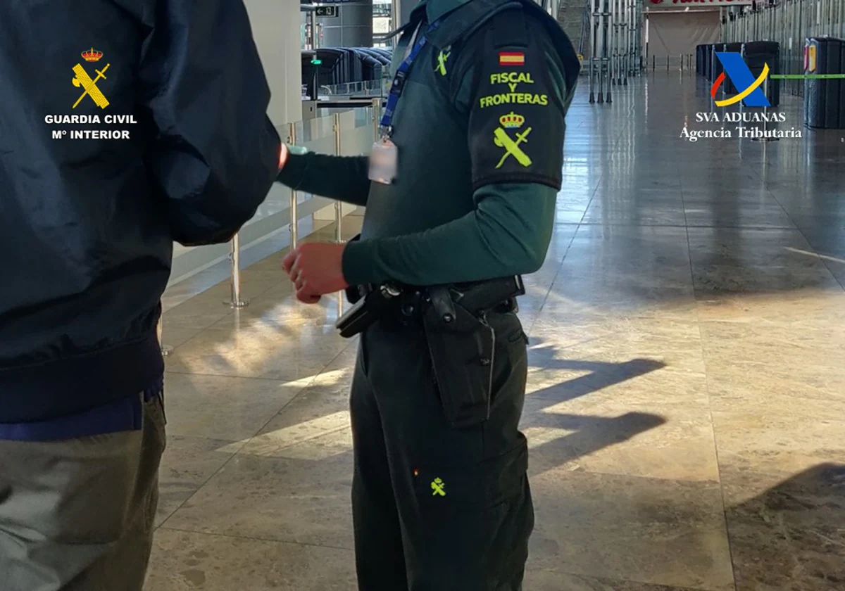 aeropuerto fiscal vigilancia aduanera