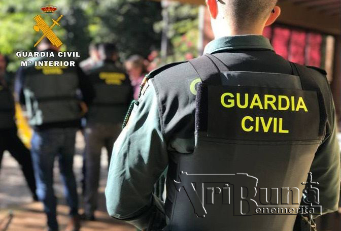 agente guardia civil marca de agua