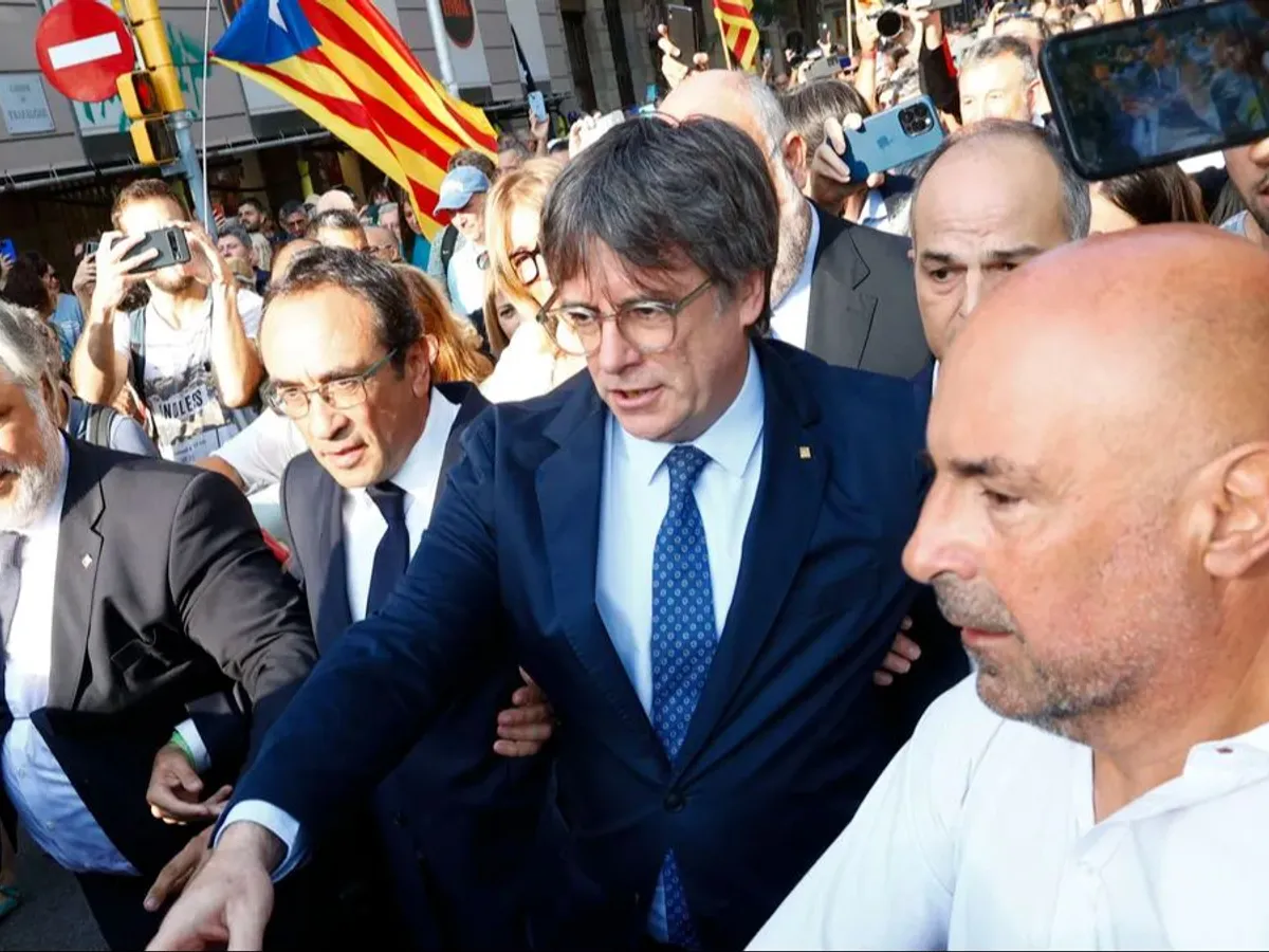 carles puigdemont logra huir sin ser detenido