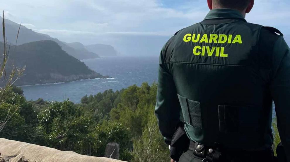 dos detenidos en sant antoni ibiza por robar en vehiculos estacionados