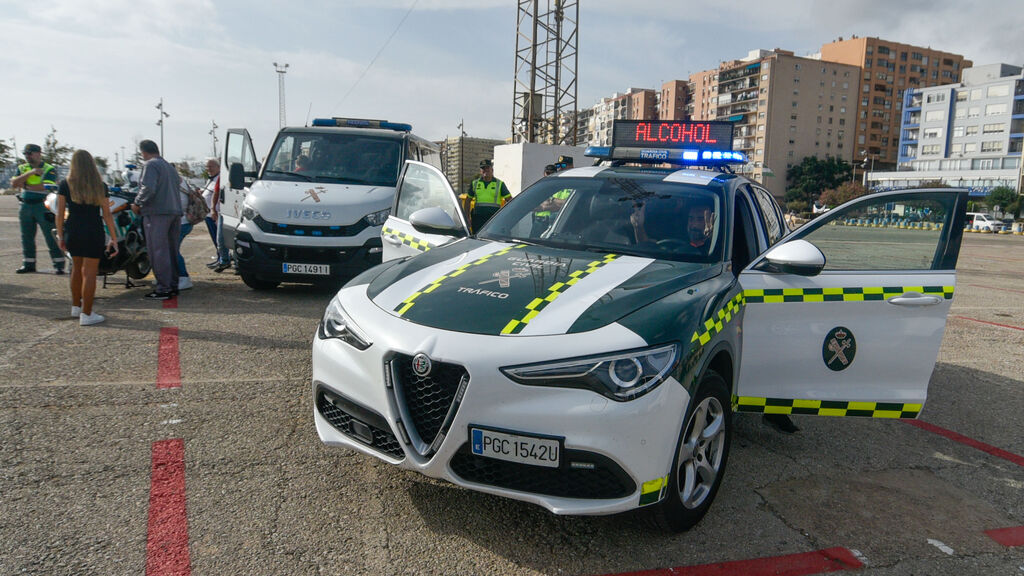 exhibicion medios Guardia Civil amarillo2