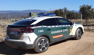 foto 002 vehiculo guardia civil marca agua