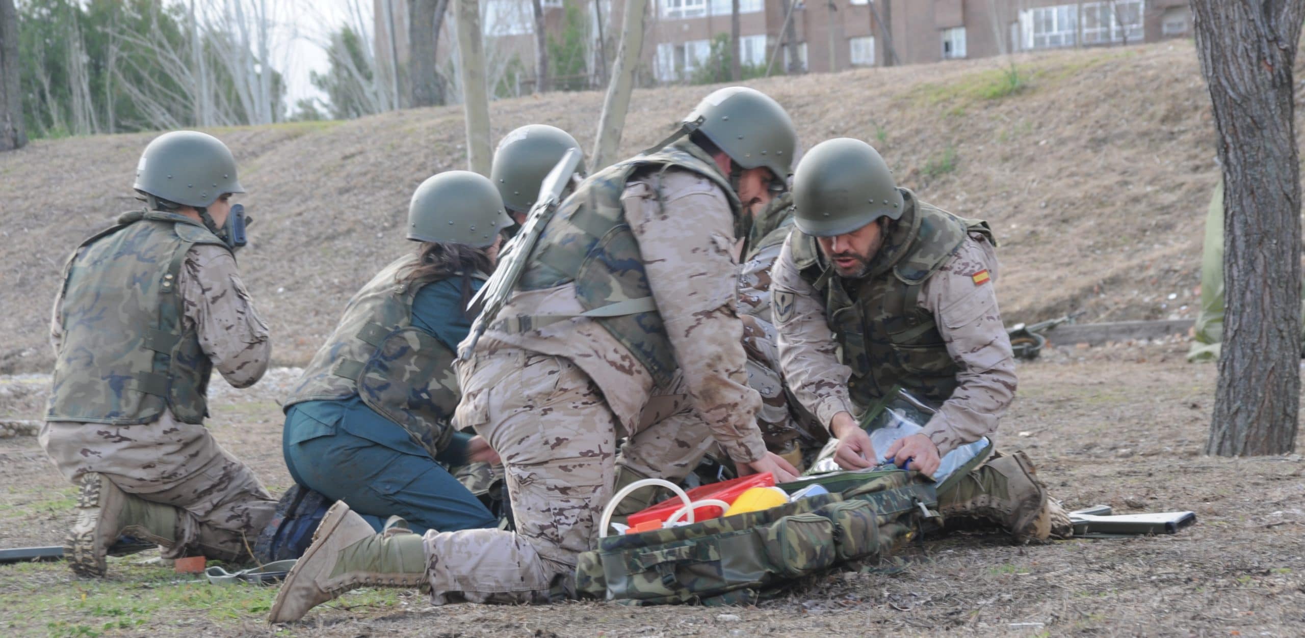 foto 2 militares en accion