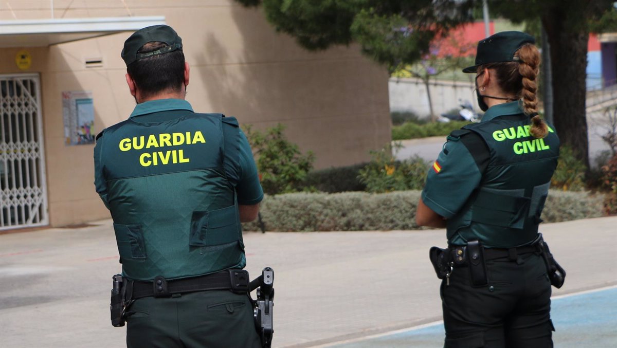 guardia civil pareja