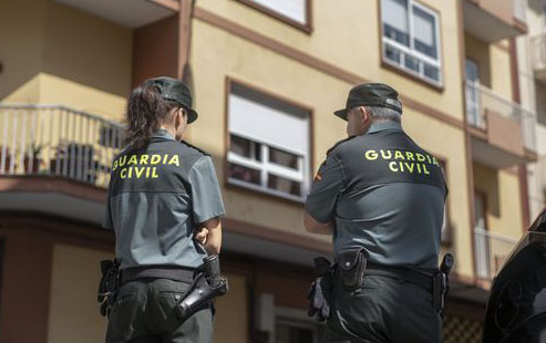guardias civiles pareja