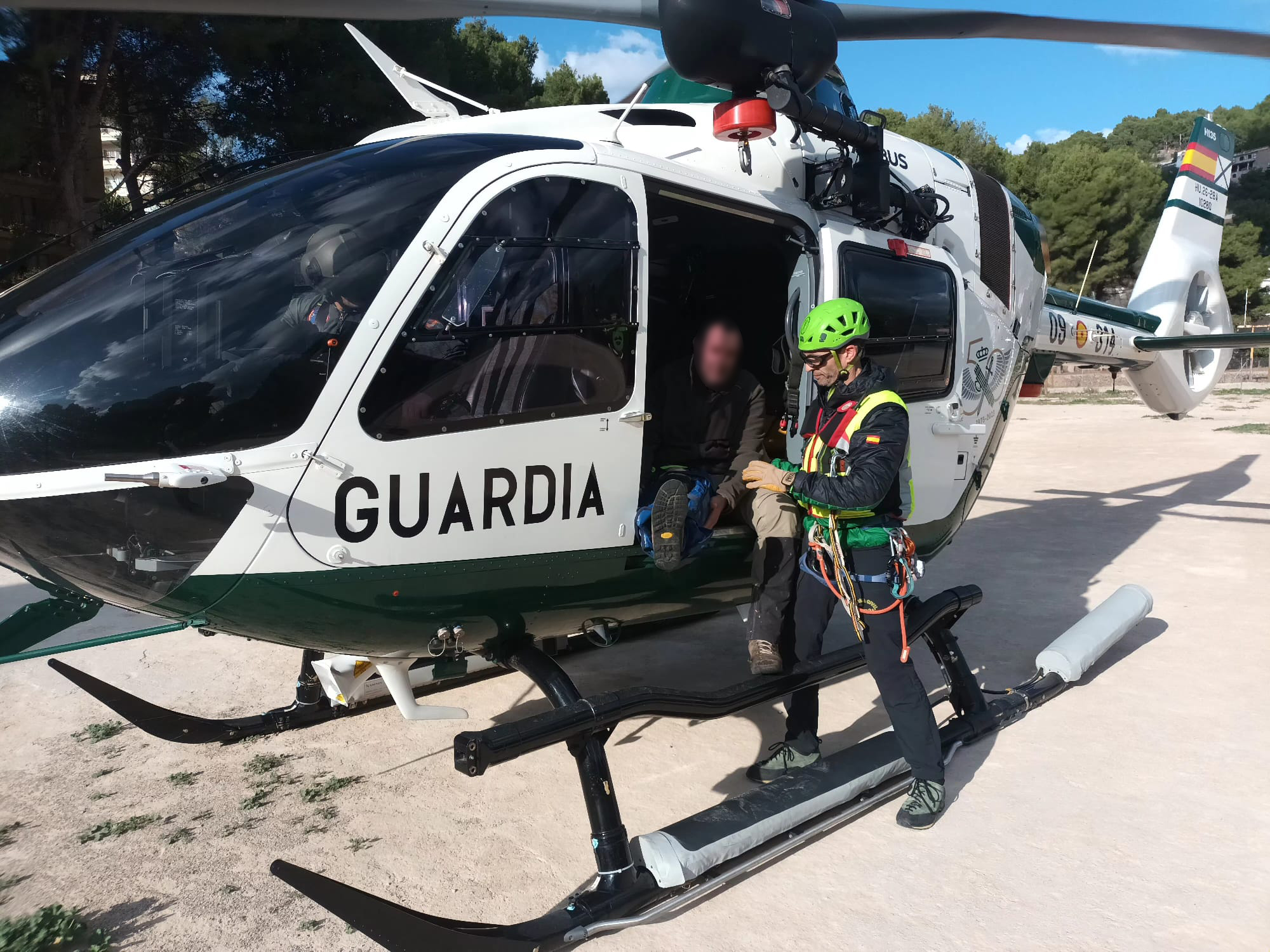 helicoptero rescate pescador sillot
