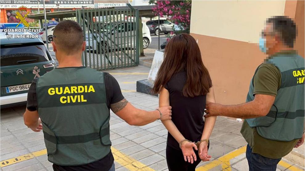 la detenida por matar a su bebe en bigastro habia tenido retirada la custodia por problemas de adiccion