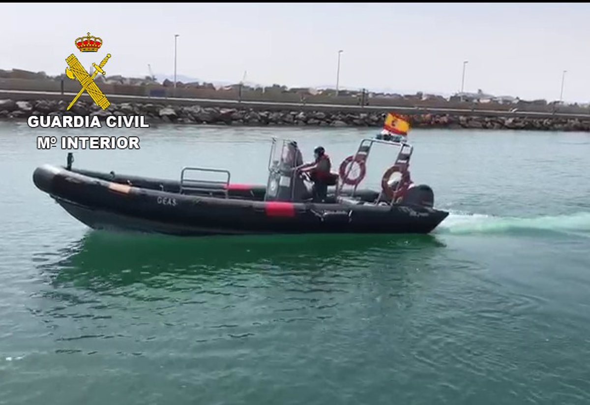 lancha vehiculo geas guardia civil