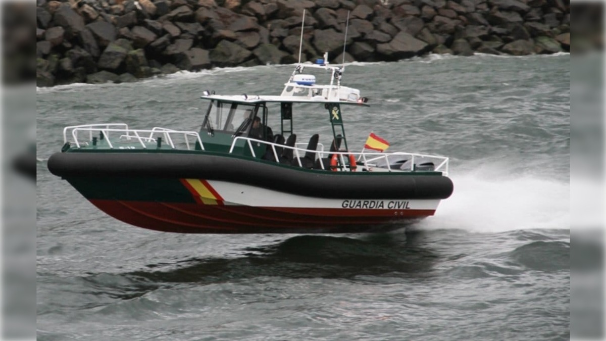 lancha guardia civil servicio maritimo