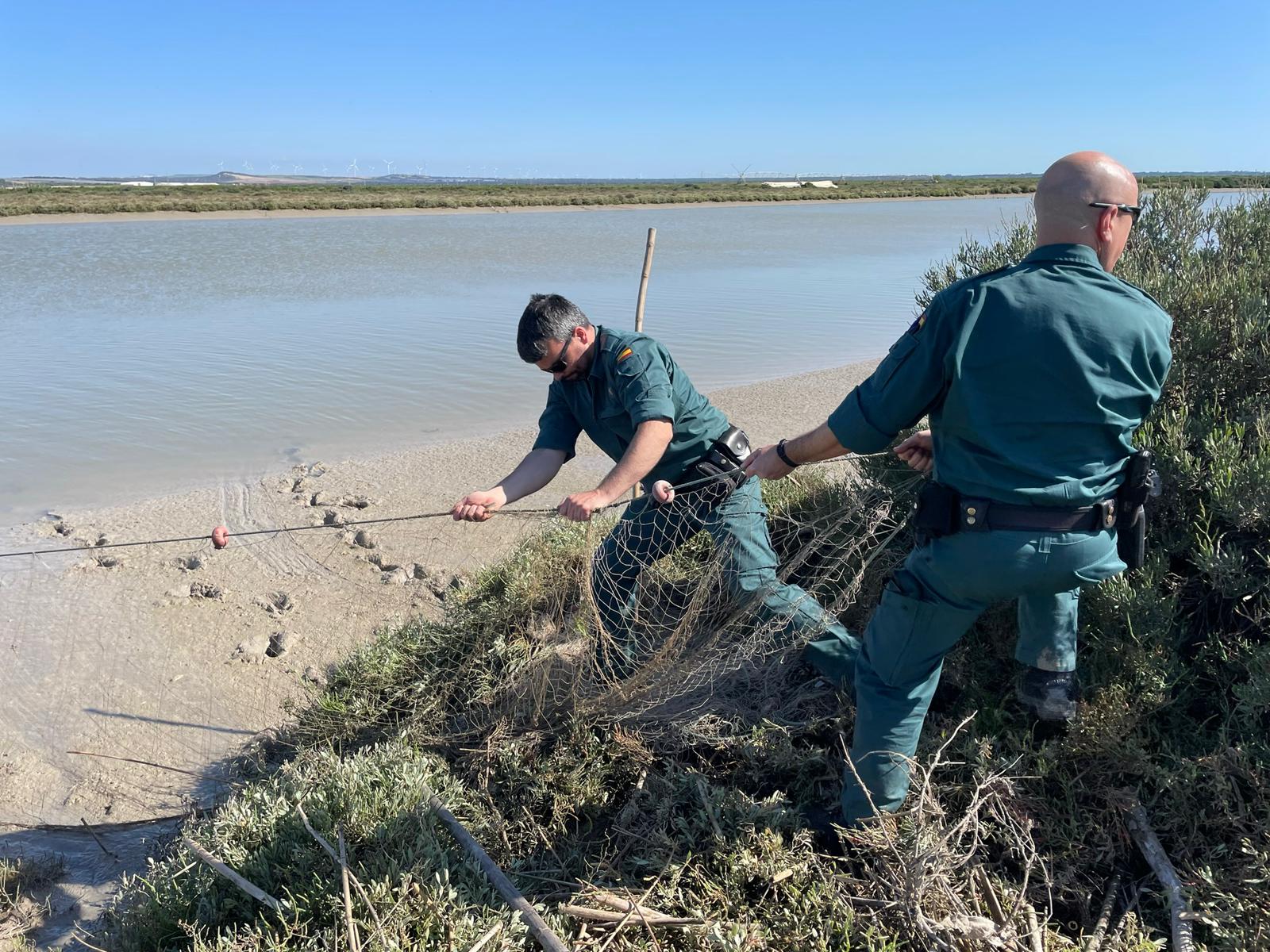 pesca ilegal seprona guadalete