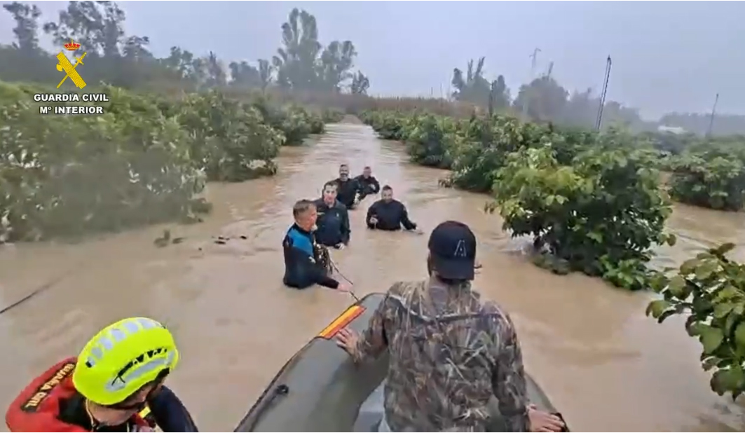 rescate guardia civil cadiz