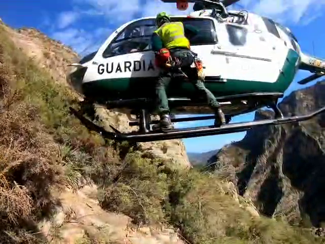 rescate montaña helicopteroHelicóptero