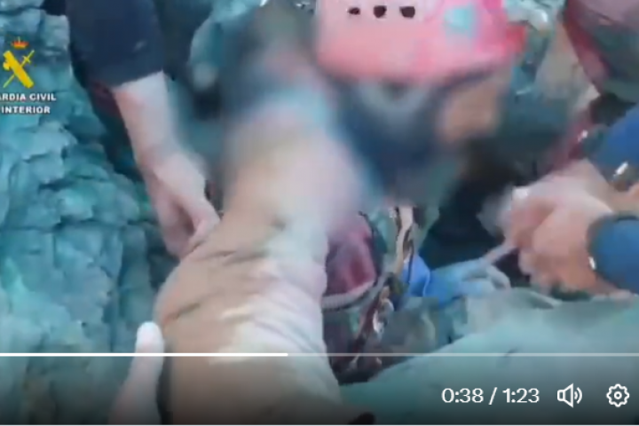 un momento del video publicado por la guardia civil