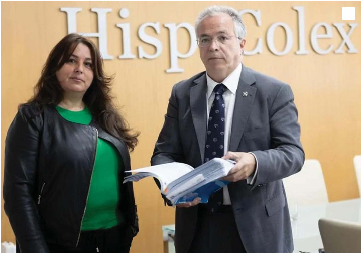 viuda arcos y abogado