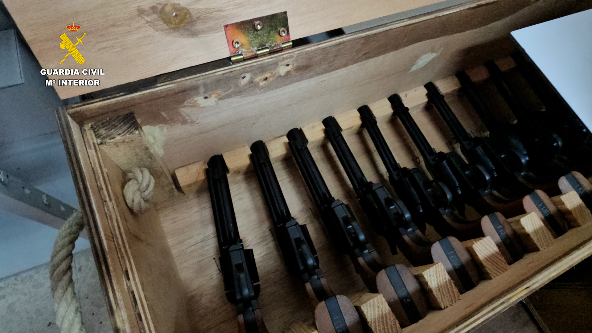 armas taberna almeria editada 05