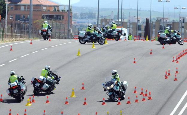 guardia civil kjQF U701002947361DQG 624x385Hoy